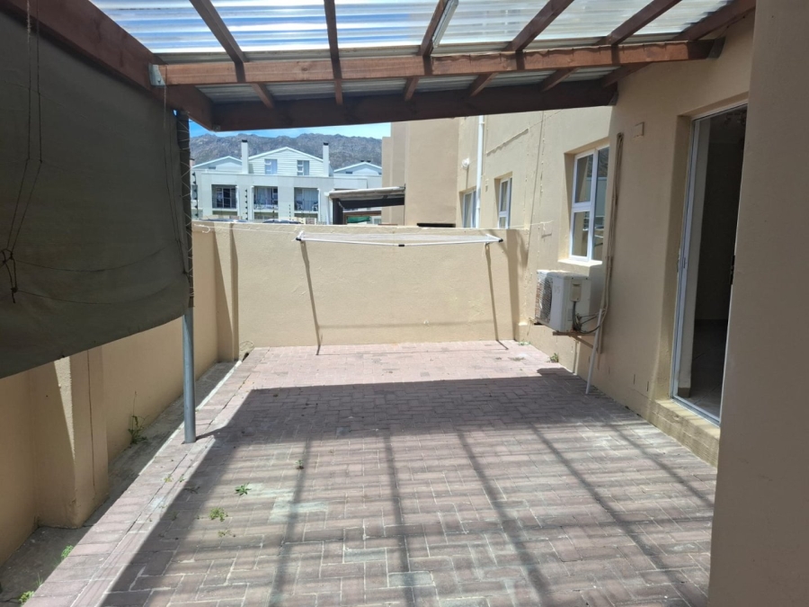 3 Bedroom Property for Sale in Gordons Bay Central Western Cape